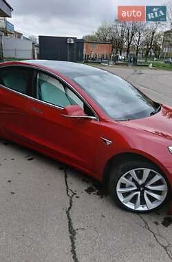 Седан Tesla Model 3 2019 в Львові