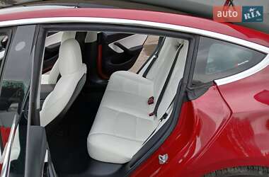 Седан Tesla Model 3 2019 в 