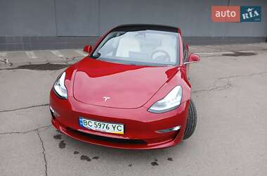 Седан Tesla Model 3 2019 в Львові