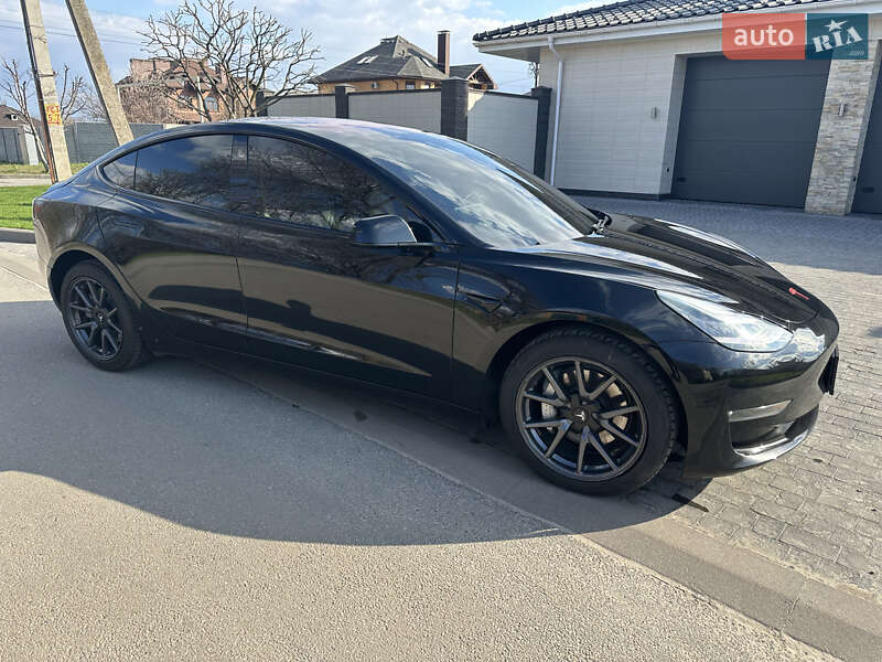 Седан Tesla Model 3 2018 в Харькове