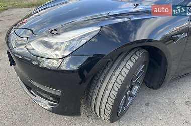 Седан Tesla Model 3 2018 в 