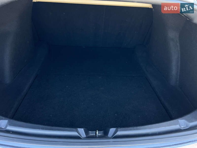 Седан Tesla Model 3 2018 в Днепре