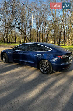 Седан Tesla Model 3 2018 в 