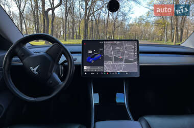 Седан Tesla Model 3 2018 в 
