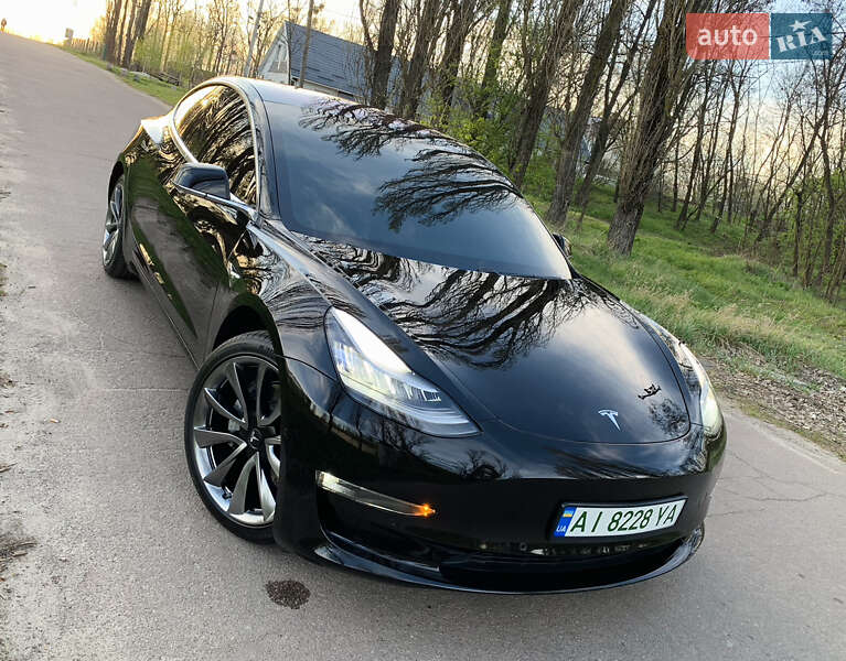 Tesla Model 3 2019