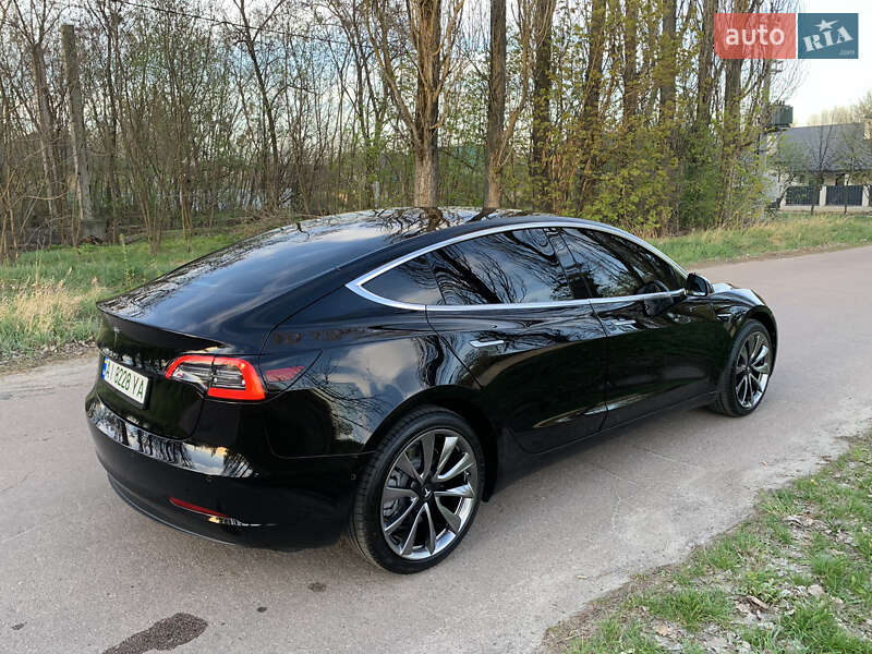 Седан Tesla Model 3 2019 в Ірпені