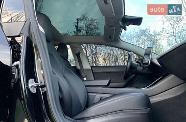 Седан Tesla Model 3 2019 в Ірпені