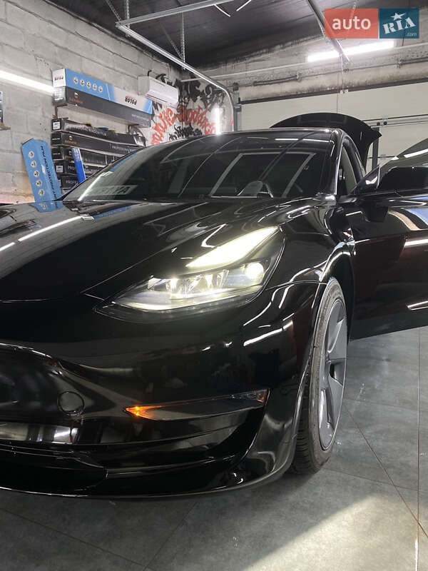 Tesla Model 3 2023