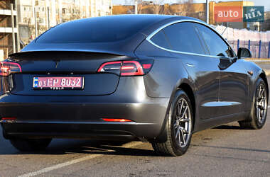 Седан Tesla Model 3 2018 в 