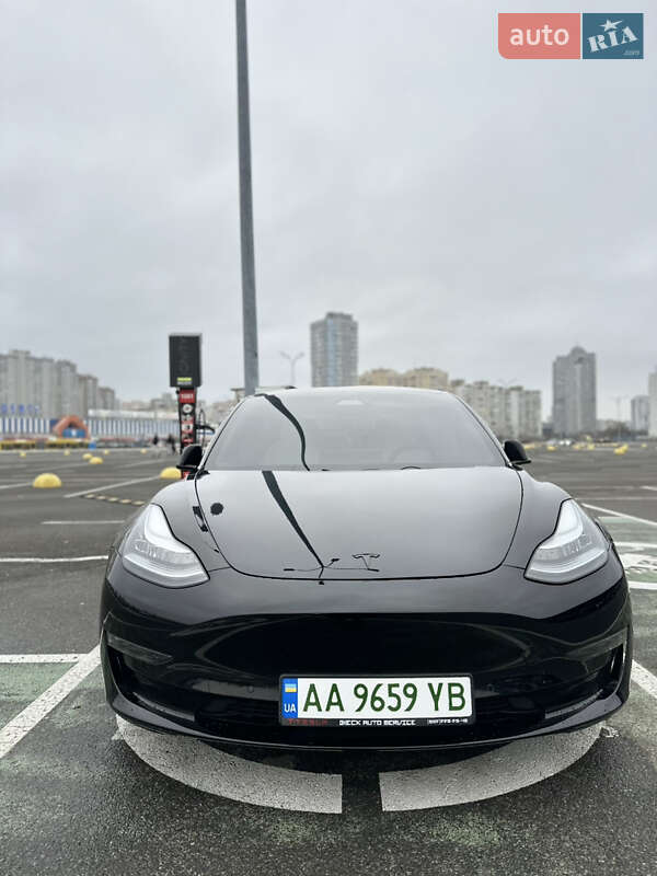 Седан Tesla Model 3 2019 в Киеве фото 2 Седан Tesla Model 3 2019 в Киеве