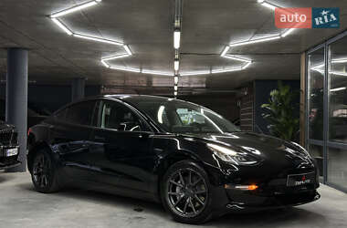 Седан Tesla Model 3 2018 в 