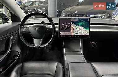 Седан Tesla Model 3 2018 в 
