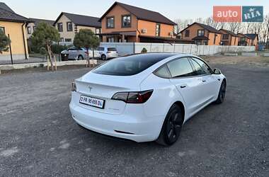 Седан Tesla Model 3 2021 в 