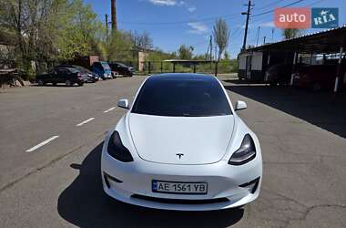 Седан Tesla Model 3 2020 в 