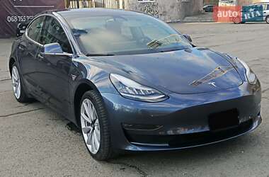 Седан Tesla Model 3 2019 в 