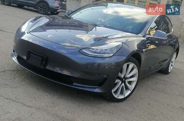 Седан Tesla Model 3 2019 в 