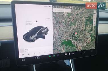 Седан Tesla Model 3 2019 в 