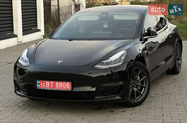 Седан Tesla Model 3 2019 в 