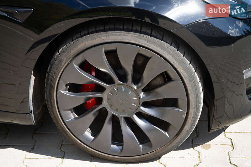 Седан Tesla Model 3 2021 в Тернополе