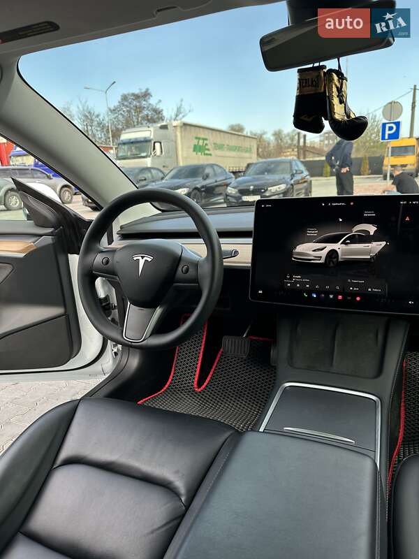 Седан Tesla Model 3 2022 в Одесі