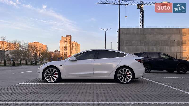 Седан Tesla Model 3 2018 в Киеве фото 30 Седан Tesla Model 3 2018 в Киеве