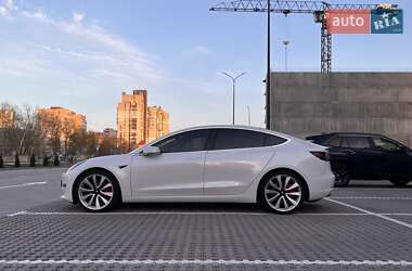Седан Tesla Model 3 2018 в 
