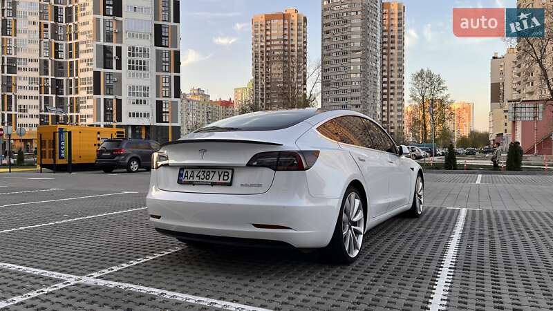 Седан Tesla Model 3 2018 в Киеве фото 33 Седан Tesla Model 3 2018 в Киеве