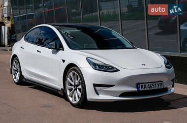 Седан Tesla Model 3 2018 в 