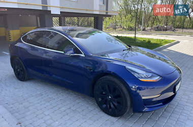Седан Tesla Model 3 2019 в 