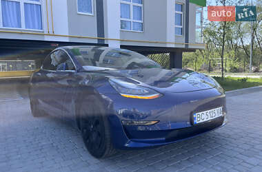 Седан Tesla Model 3 2019 в 