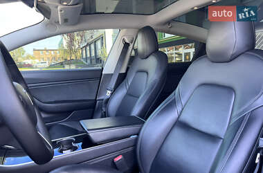 Седан Tesla Model 3 2019 в 