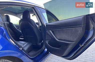 Седан Tesla Model 3 2019 в 