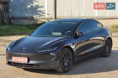 Седан Tesla Model 3 2024 в 