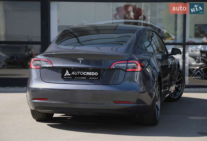 Седан Tesla Model 3 2021 в Харькове