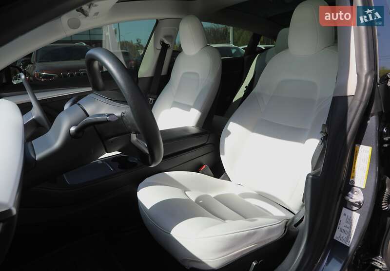 Седан Tesla Model 3 2021 в Харькове