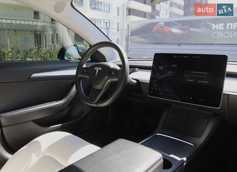 Седан Tesla Model 3 2021 в Харькове