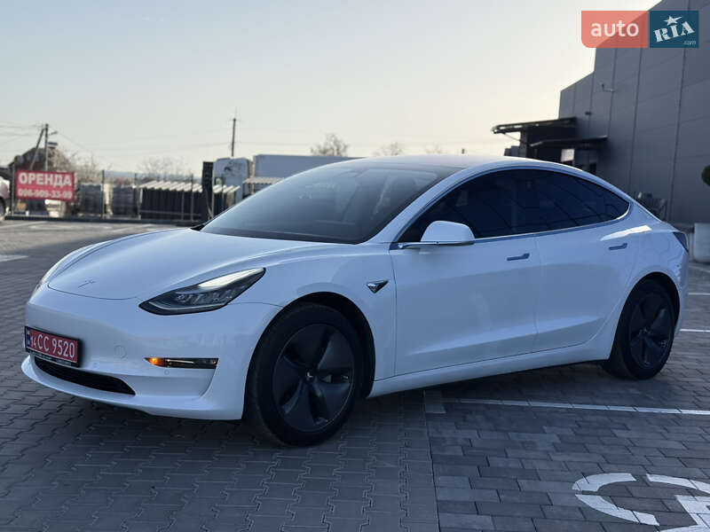 Седан Tesla Model 3 2018 в 