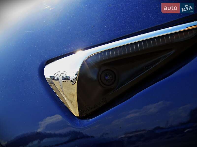 Седан Tesla Model 3 2019 в Черкассах фото 6 Седан Tesla Model 3 2019 в Черкассах