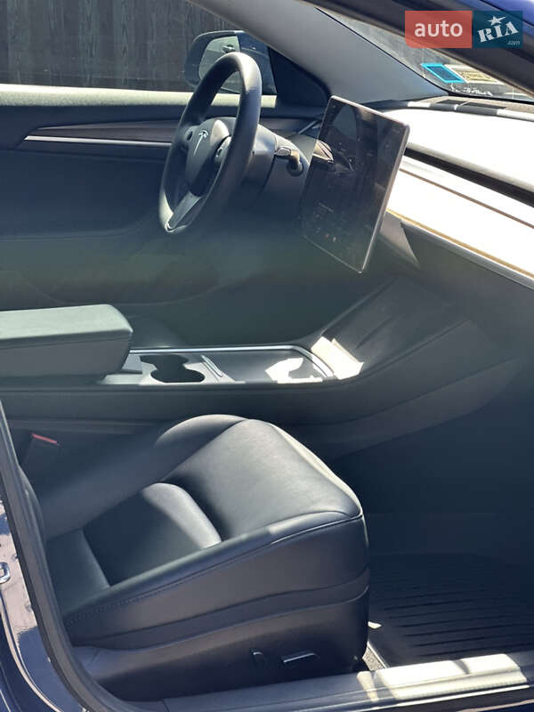 Седан Tesla Model 3 2022 в Львові