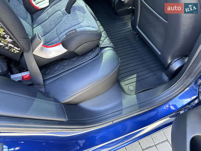 Седан Tesla Model 3 2022 в Львові