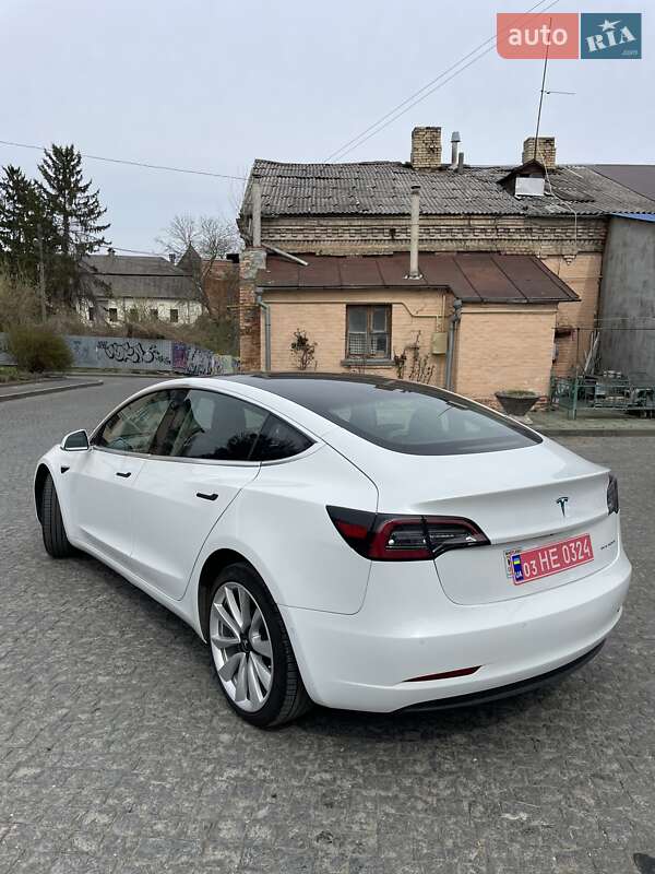 Седан Tesla Model 3 2020 в Луцке