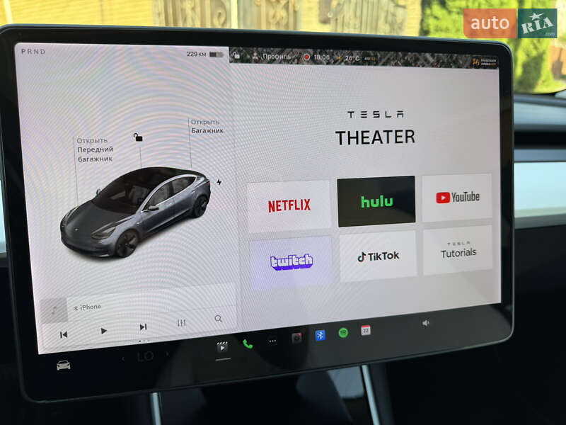 Седан Tesla Model 3 2018 в Черкассах