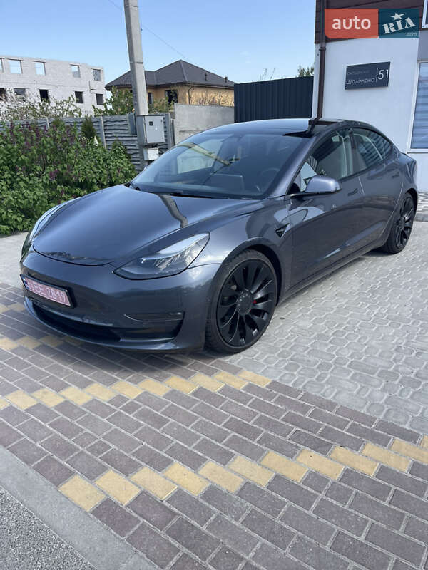Седан Tesla Model 3 2021 в Софіївській Борщагівці