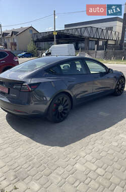 Седан Tesla Model 3 2021 в 