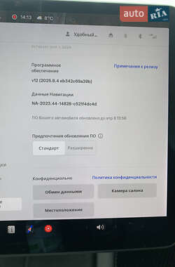 Седан Tesla Model 3 2021 в 