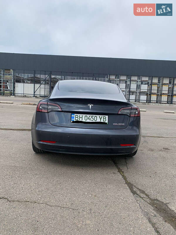 Седан Tesla Model 3 2021 в Миколаєві