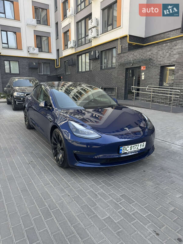 Tesla Model 3 2022