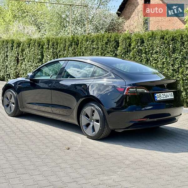 Седан Tesla Model 3 2021 в Виннице