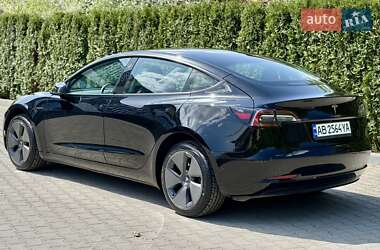 Седан Tesla Model 3 2021 в 