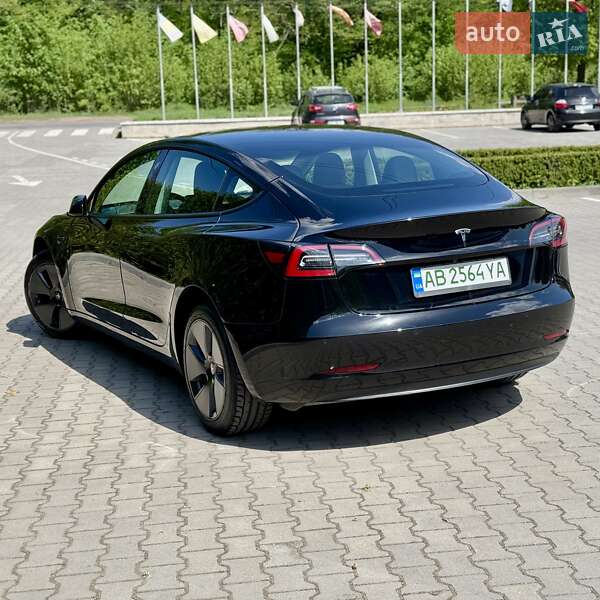 Седан Tesla Model 3 2021 в Виннице